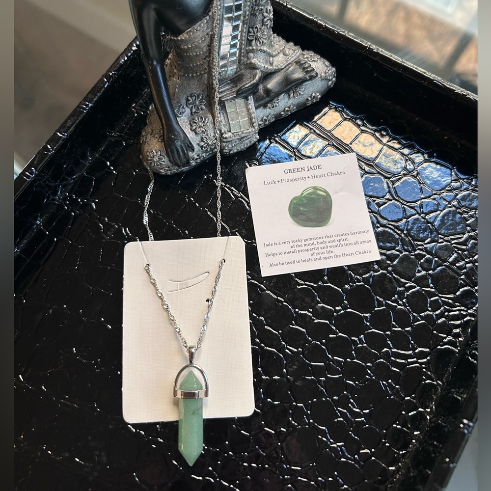 Green Jade Pendant Necklace